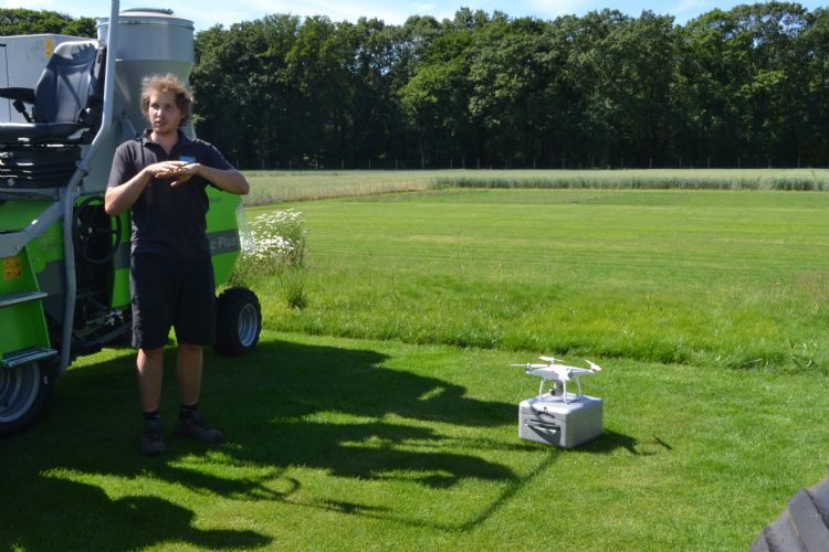 Thijs van Barenbrug vertelt over het gebruik van drones.