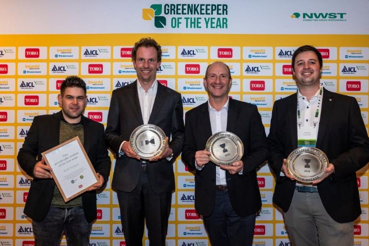 Verbeet met de drie Greenkeeper of the Year-genomineerden: Nicolas de Schutter, Allan Salmond en Jef Reynders.
