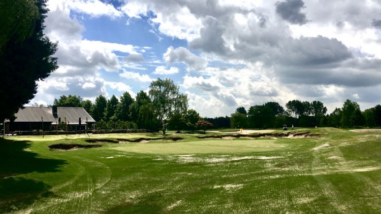 In maart 2020 begon Golfbaan Princenbosch aan de uitbreiding met een nieuwe par 3-oefenbaan. Golfbaanarchitect Alan Rijks: 'Met liefde werd het graszaad gezaaid, met liefde werd er water gegeven.'