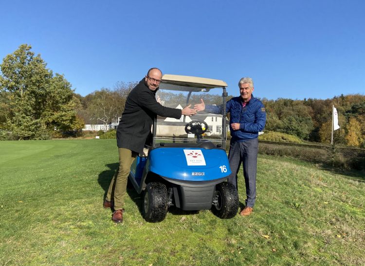 Cees Wolters van Pols en Hans Blaauw van het Rijk Golfbanen.