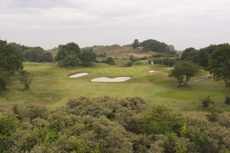 De golfbaan van de Haagsche ligt in een fraai duingebied. (Foto: archief NWST)